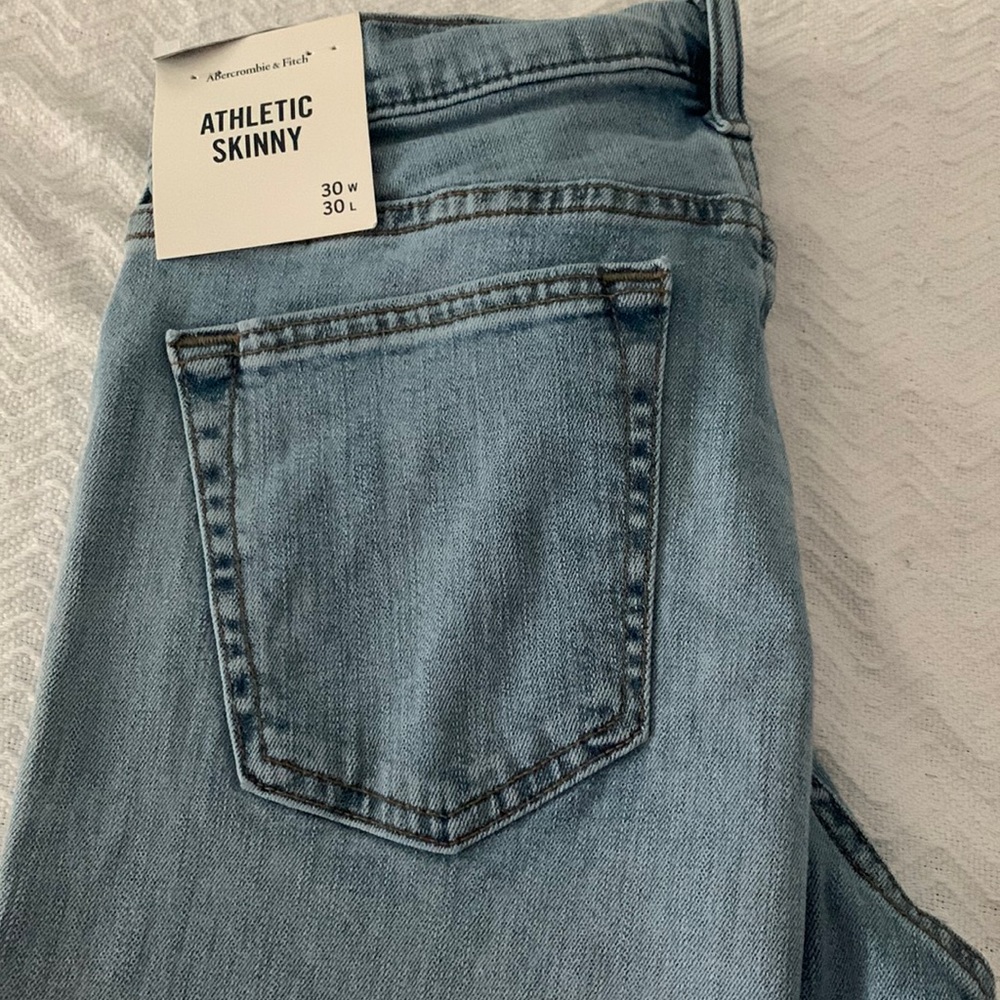 Abercrombie & Fitch men’s jeans athletic fit.
